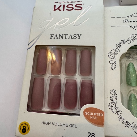 Lot of 7 press on nails - Picture 2 of 7